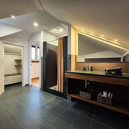 مانديلو ديل لاريو Residenza Laurum المظهر الخارجي الصورة