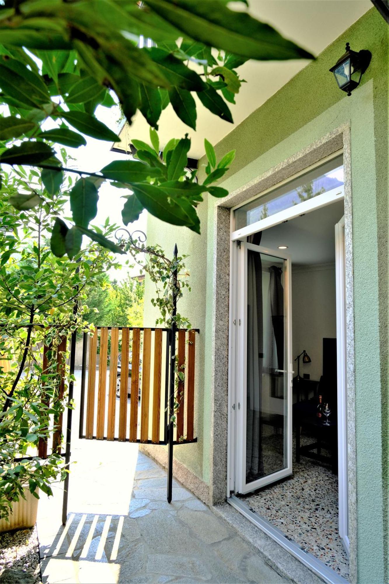 مانديلو ديل لاريو Residenza Laurum المظهر الخارجي الصورة