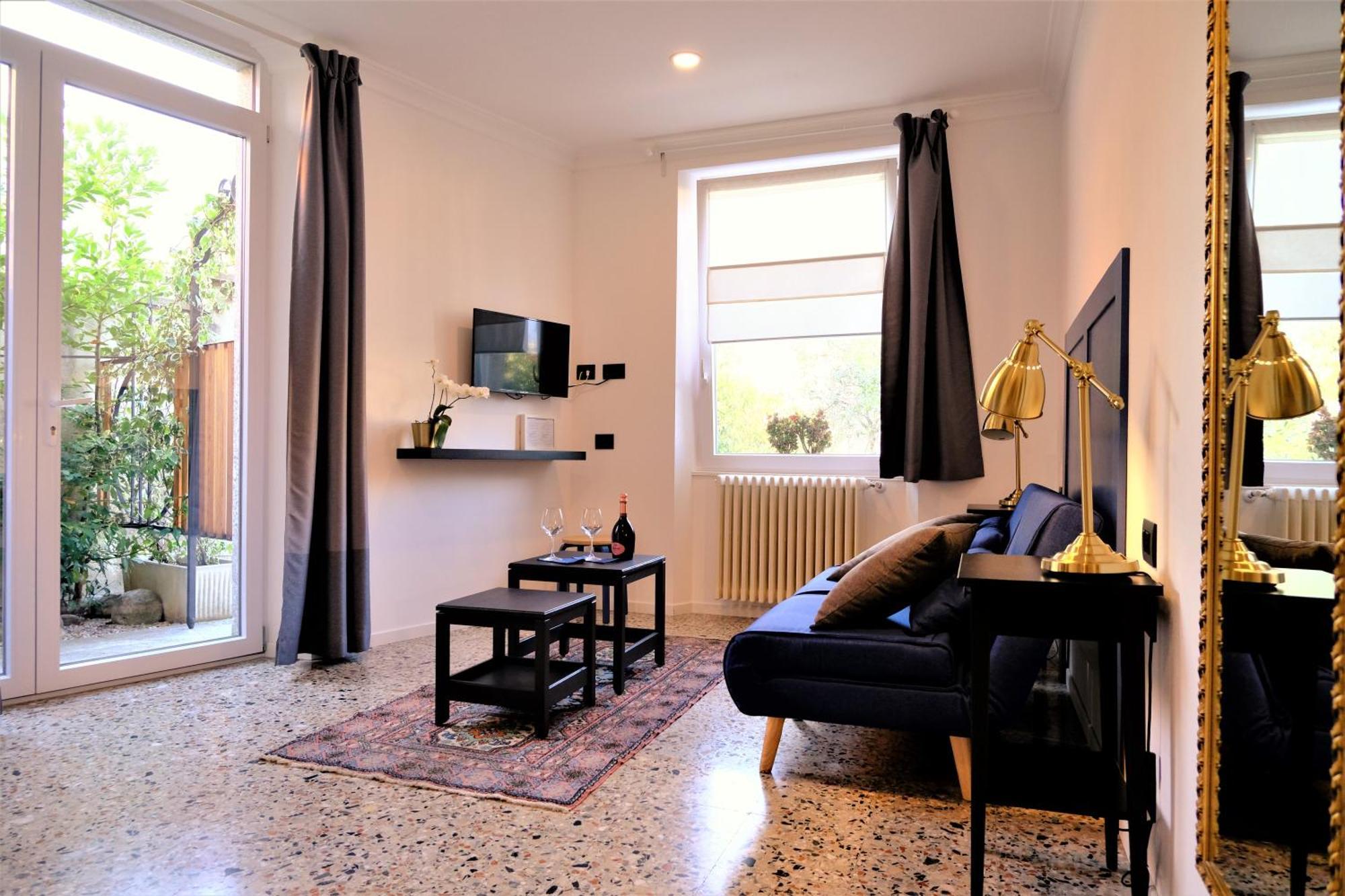 مانديلو ديل لاريو Residenza Laurum المظهر الخارجي الصورة
